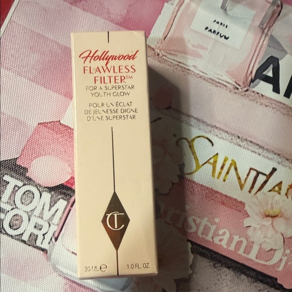 Charlotte Tilbury Hollywood Flawless Filter - Pink and Cream